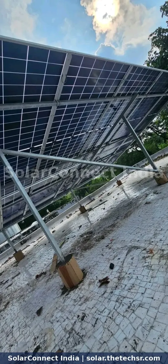 Elevated rooftop solar structure by SolarConnect India team